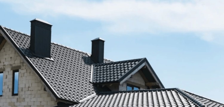 Roofing Trends 2025: What’s Hot in Roof Design & Materials