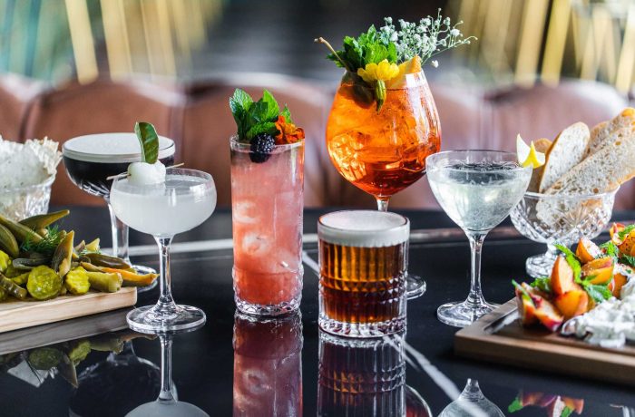 How to Choose the Perfect Cocktail Bar Near Me for Date Night